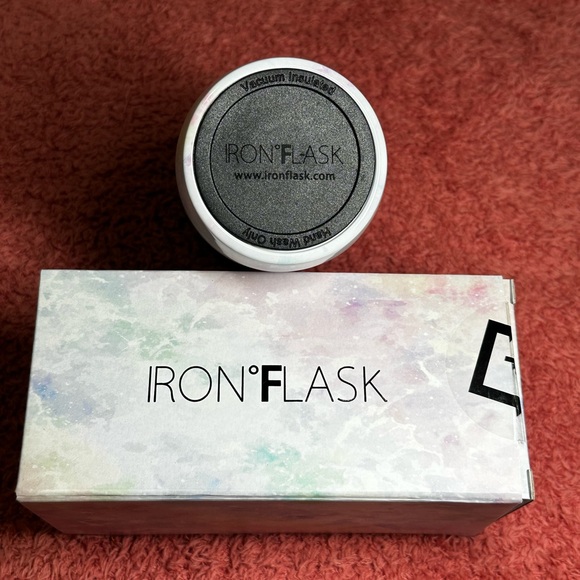 NWT - Iron Flask - Picture 5 of 10